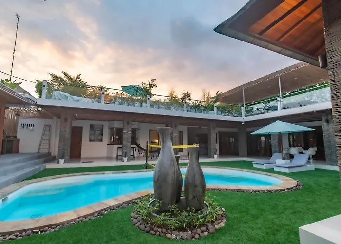 Luxury 5br With Private Pool & Rooftop Lounge Villa Seminyak