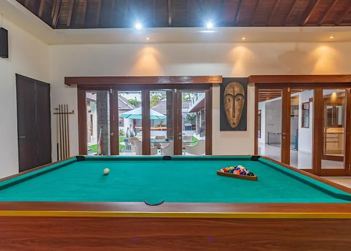 Luxury 5br With Private Pool & Rooftop Lounge Villa *
