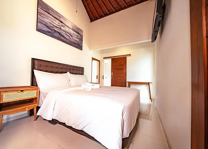 Luxury 5br With Private Pool & Rooftop Lounge Villa