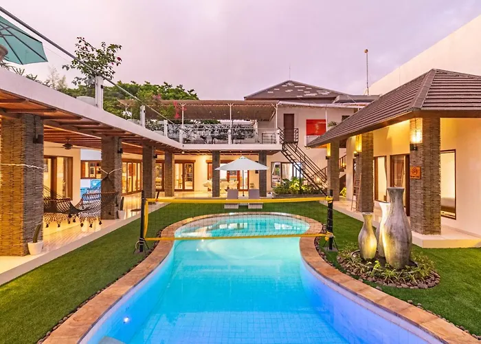 Luxury 5br With Private Pool & Rooftop Lounge Seminyak