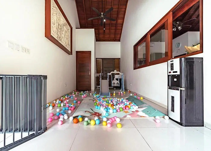 Villa Luxury 5br With Private Pool & Rooftop Lounge Seminyak